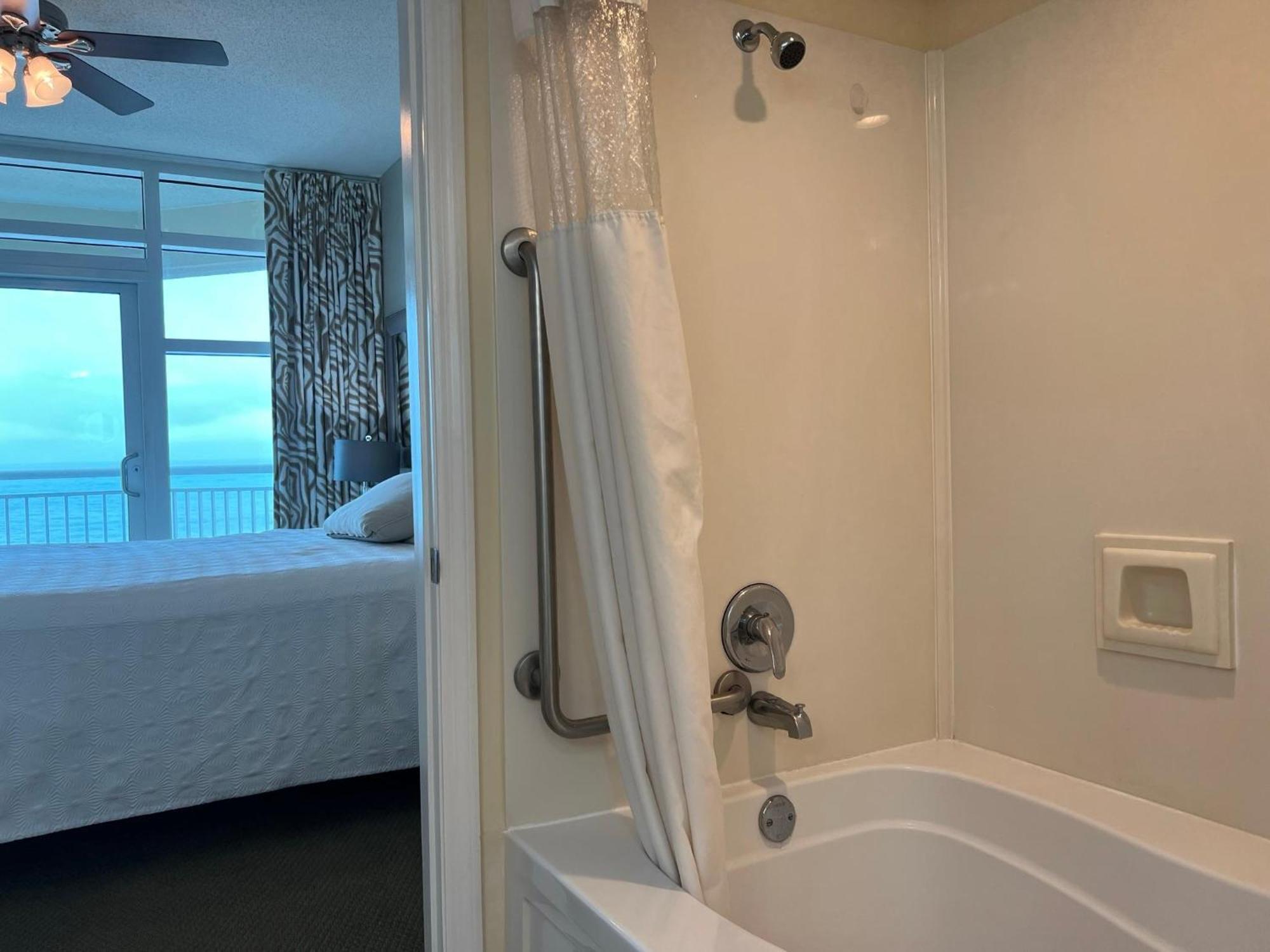 Вілла 2501 S Ocean Blvd, 0811 - Ocean Front Sleeps 6 Мертл-Біч Екстер'єр фото